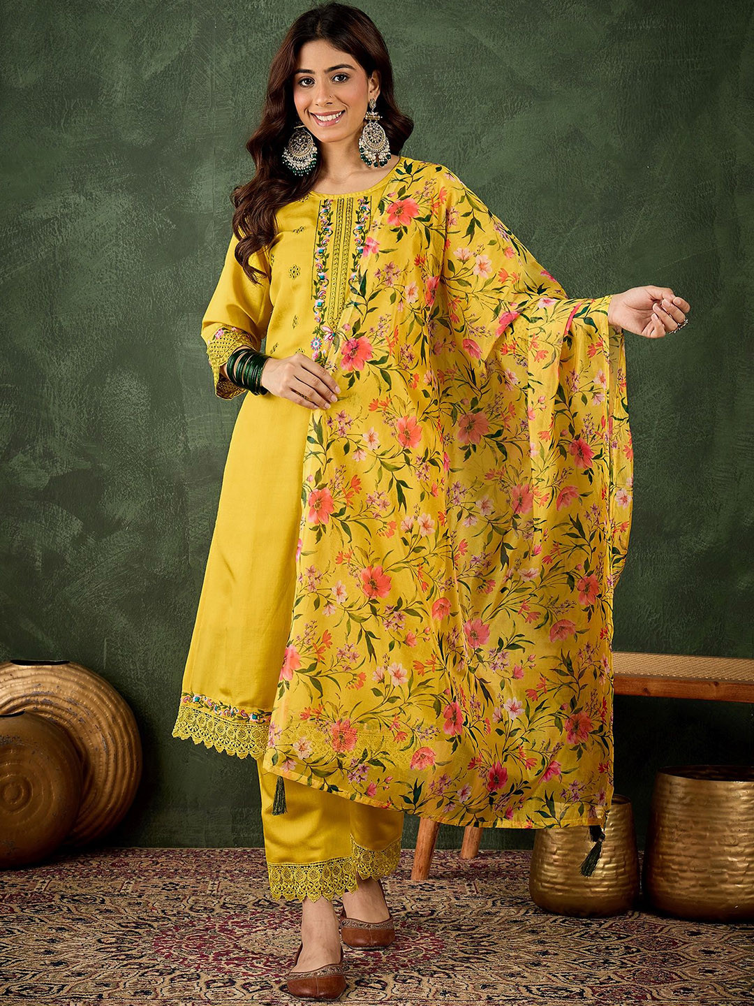 VredeVogel Women Embroidered Casual Ethnic Kurta Pant with Dupatta Set
