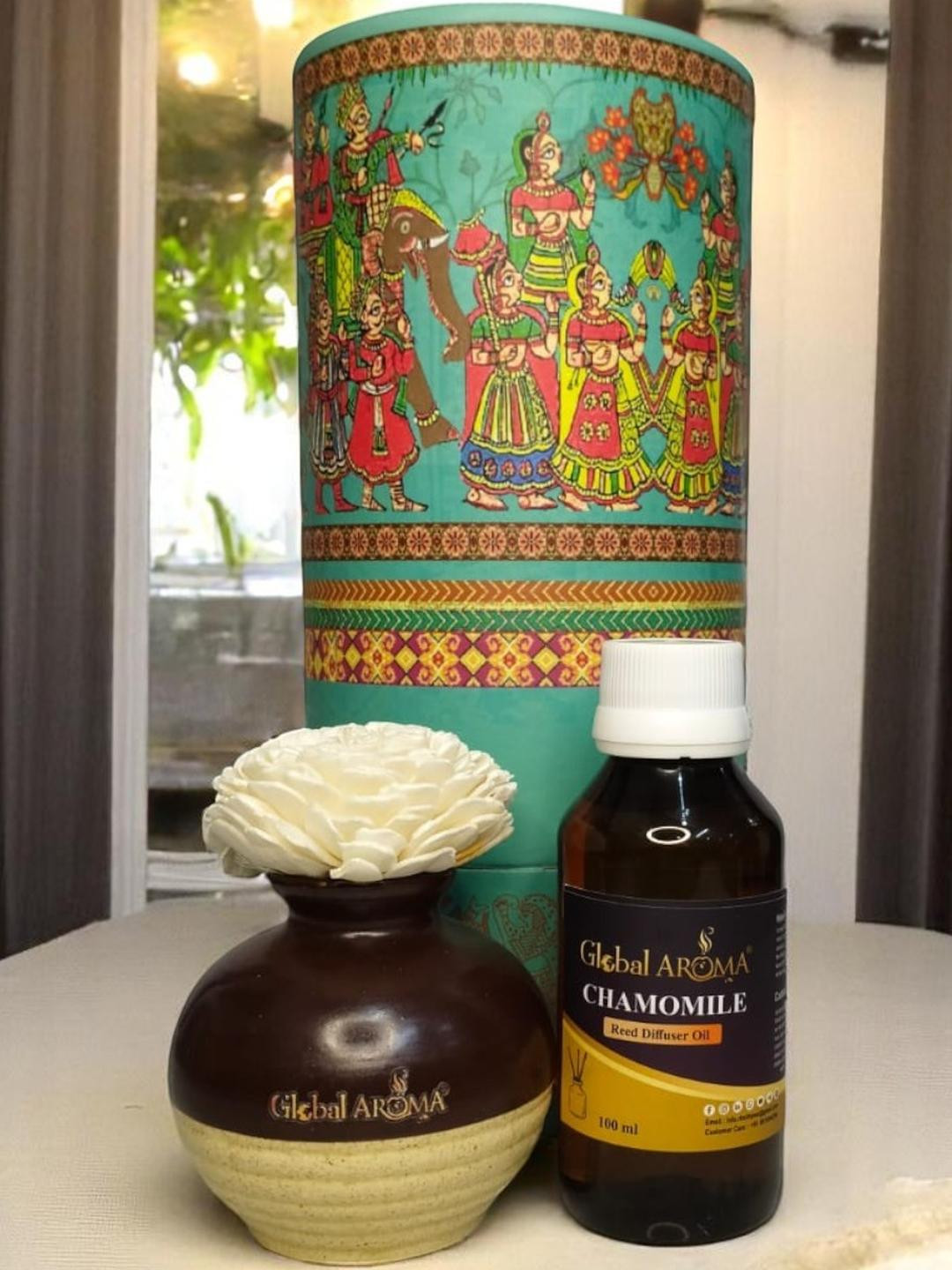 GLOBAL AROMA Chamomile Fragracne Ethenic Flower Pot Reed Diffuser Set