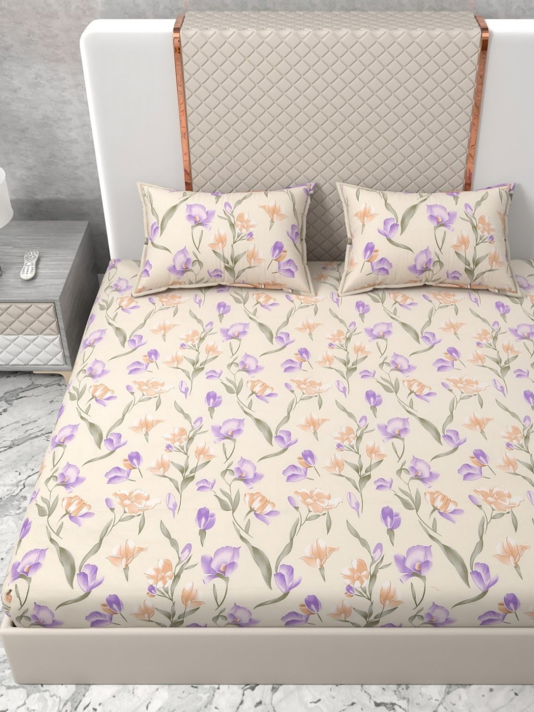 Star Weaves Floral Printed 350 TC Queen Bedsheet With 2 Pillow Covers