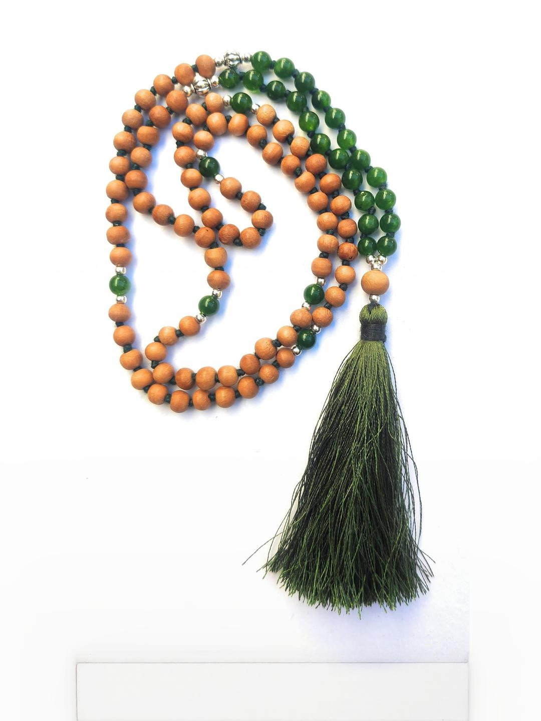 Apnisanskriti Unisex Chandan Sandalwood Light Green Agate Stone Designer Mala