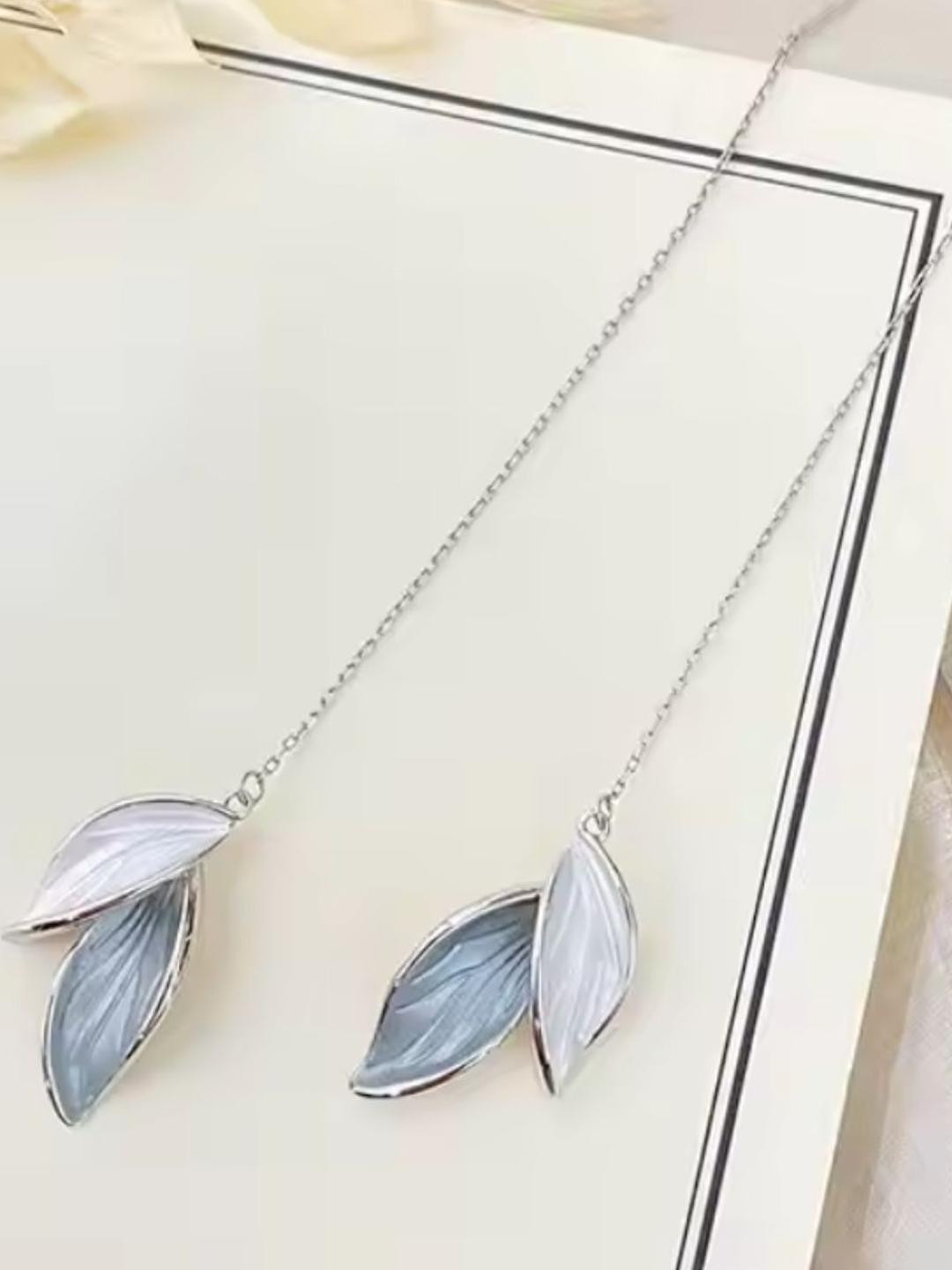 Tipsy closet Leaf Shaped Drop Earrings