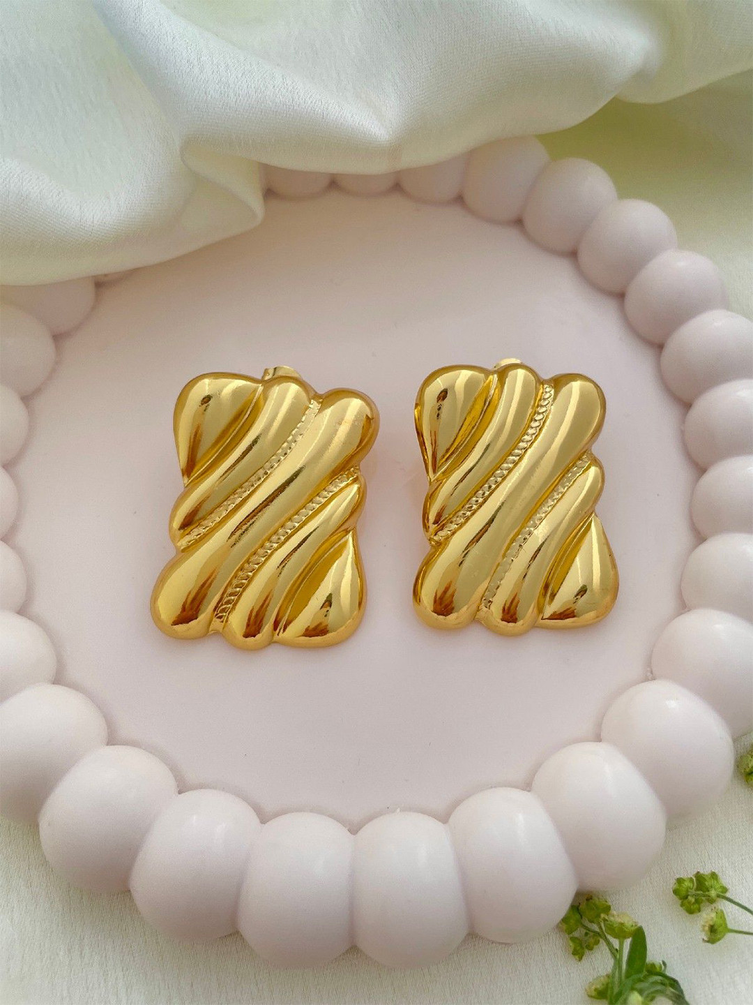 ISHKAARA Gold Plated Wave Contemporary Studs Earrings With Stainless Steel