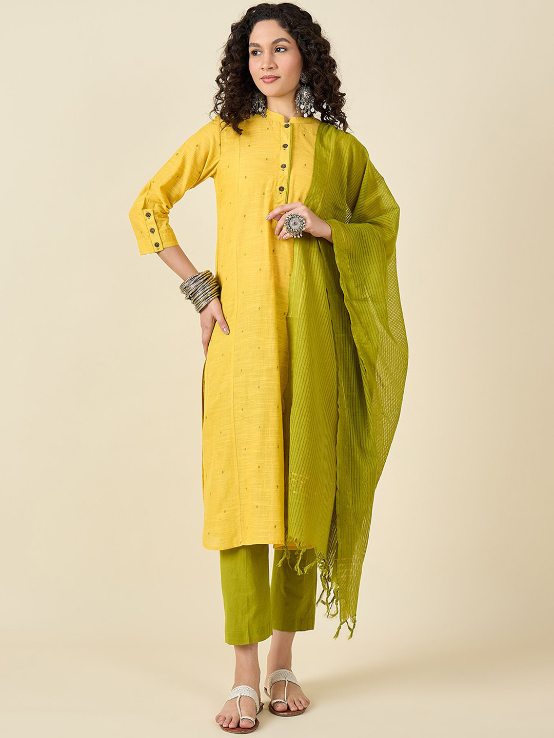 STADO Women Geometric Solid Cotton Muslin Kurta with Trousers & Dupatta