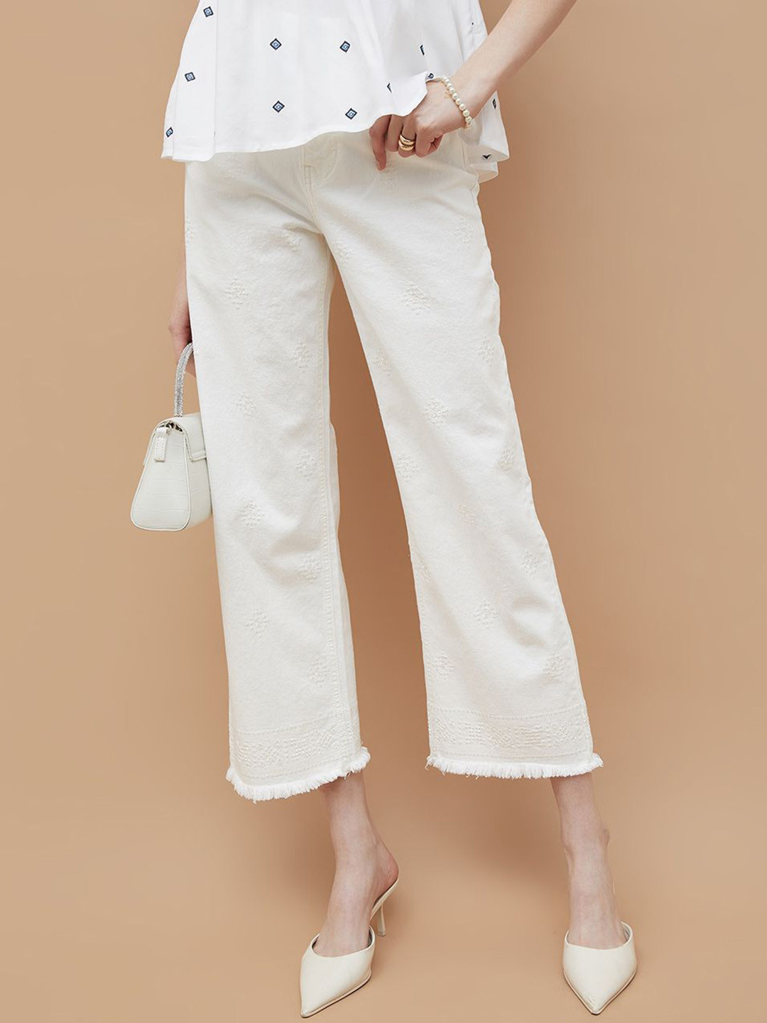 Fame Forever by Lifestyle Women Solid Embroidered Fit Mid-Rise Flat-Front Regular Trousers