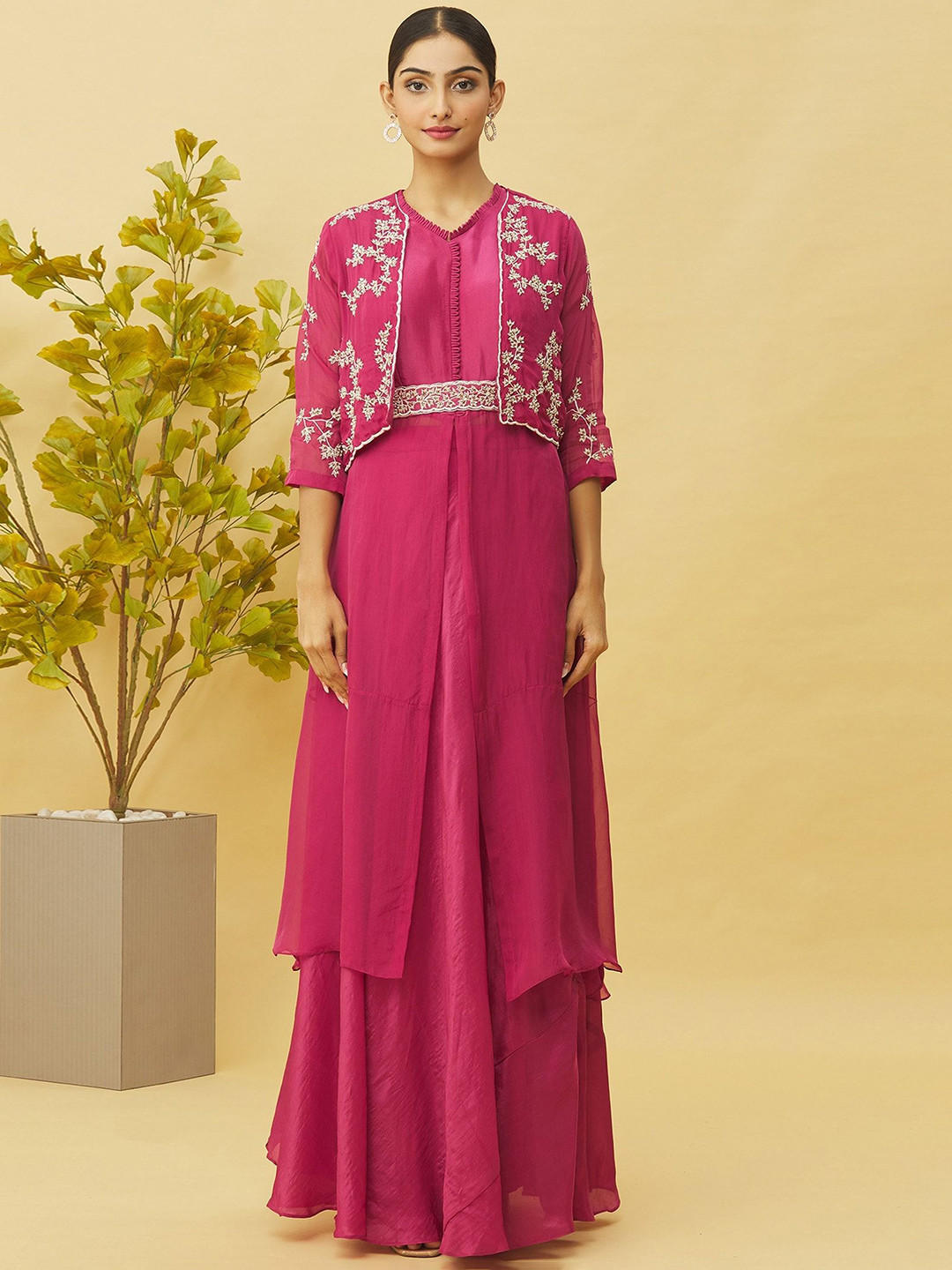 Samyukta Singhania Women Embroidered Empire Kurta with Skirt