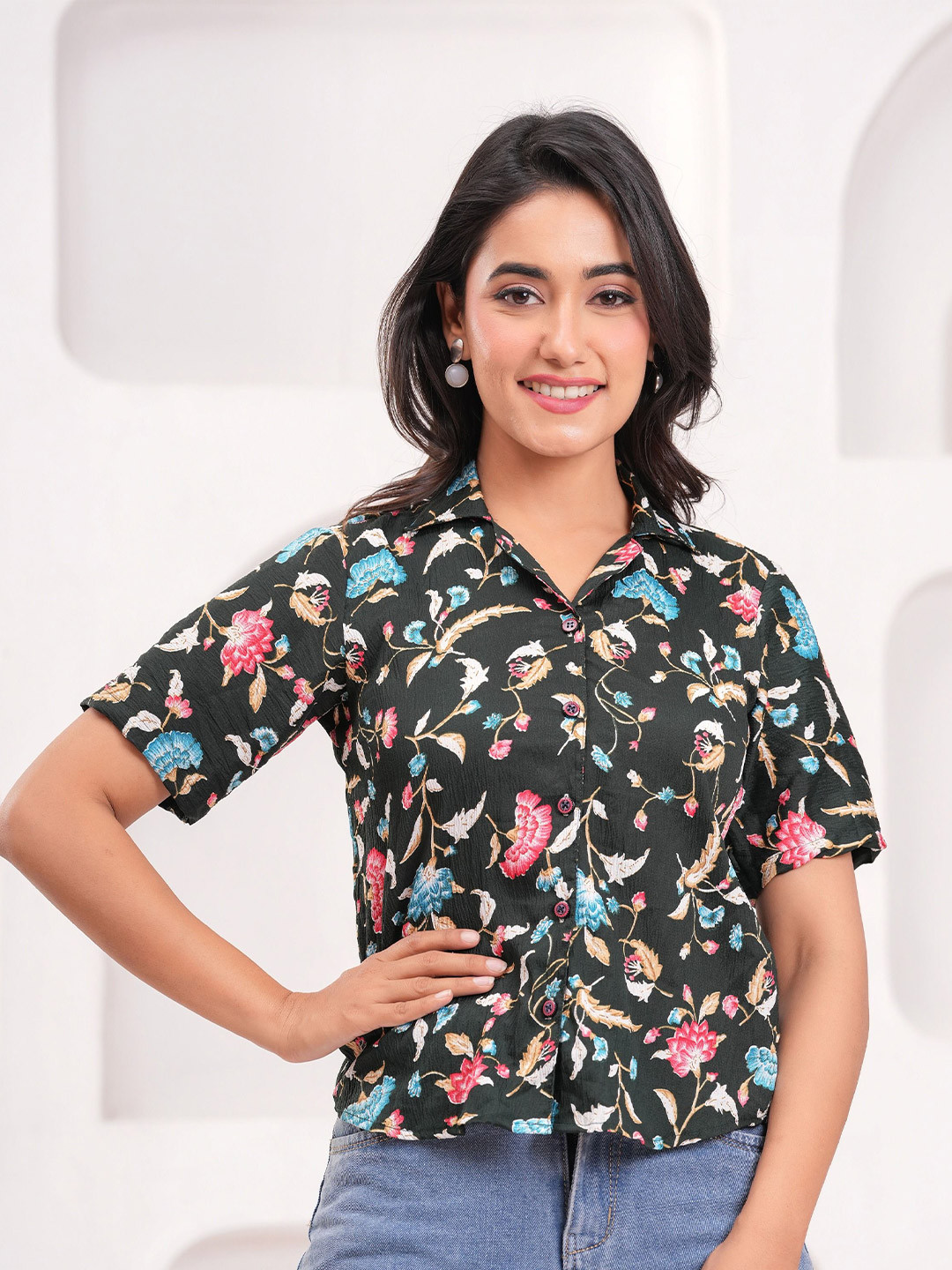 CELEBRAVO Floral Print Georgette Crop Top