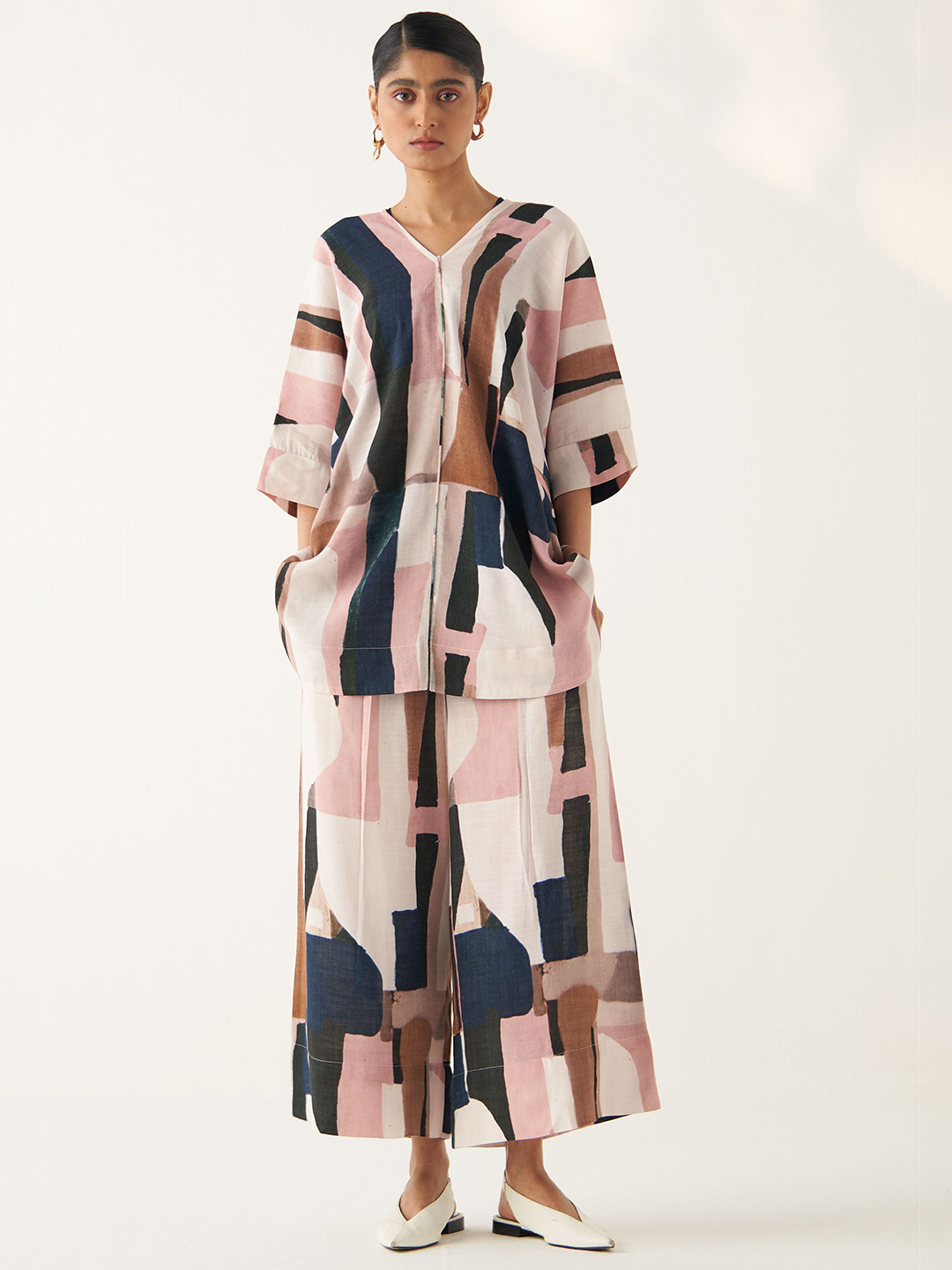 OFRIDA Women Abstract Printed Cotton Shirt Style Top