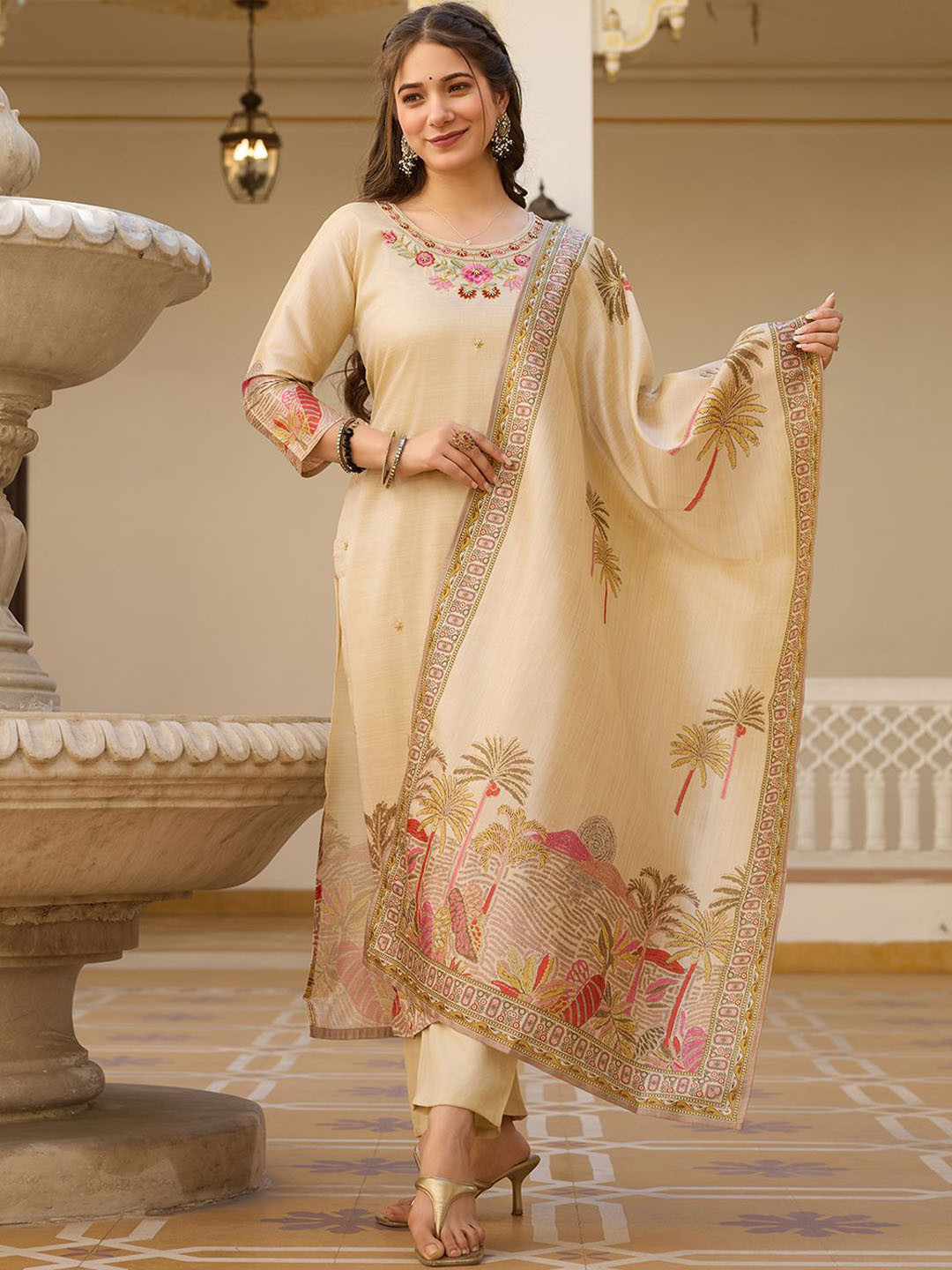 CaniBani Floral Embroidered Thread Work Chanderi Silk Kurta With Trouser And Dupatta
