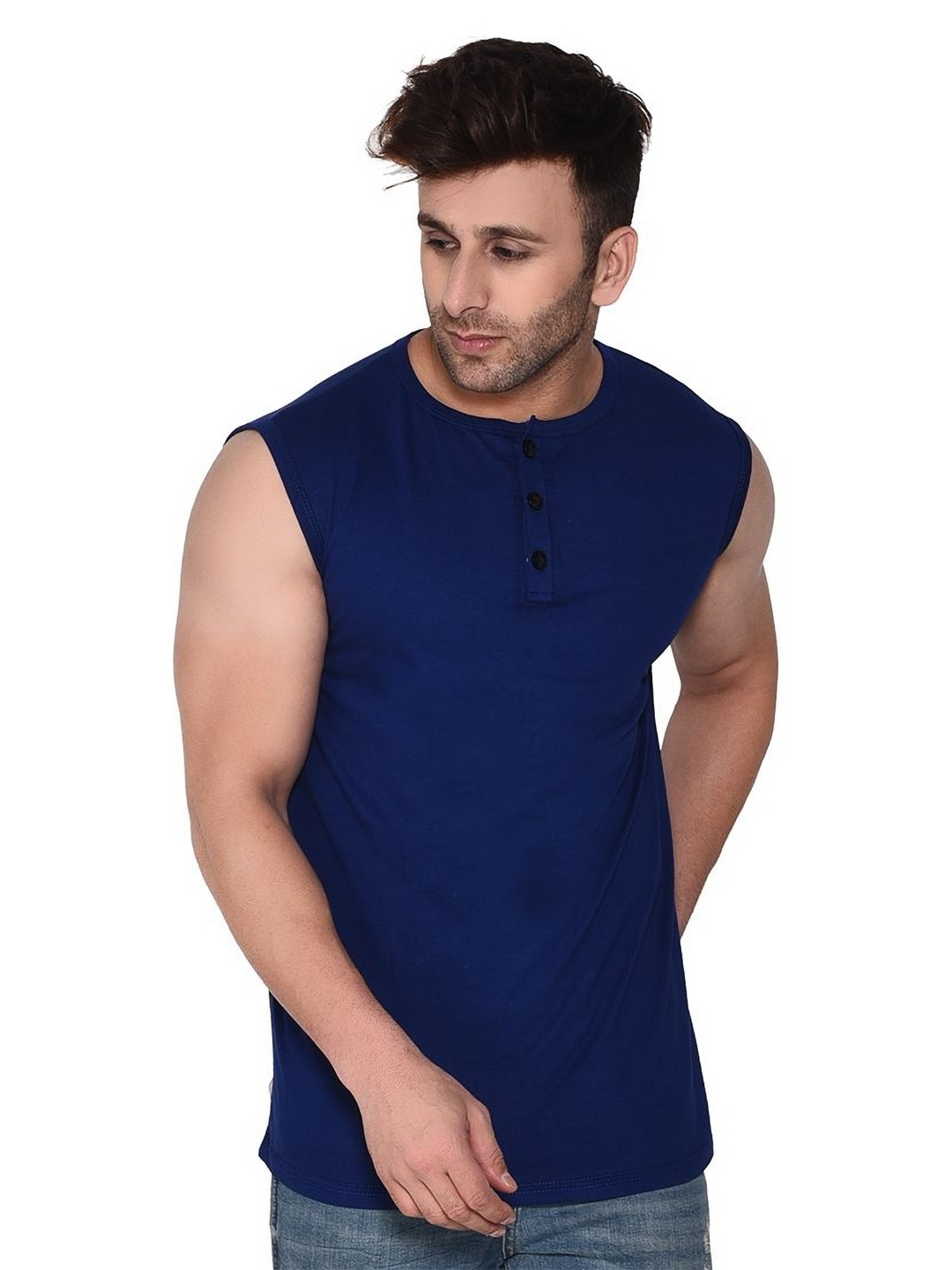 BEYOU FASHION Men Henley Neck Muscle Fit T-shirt