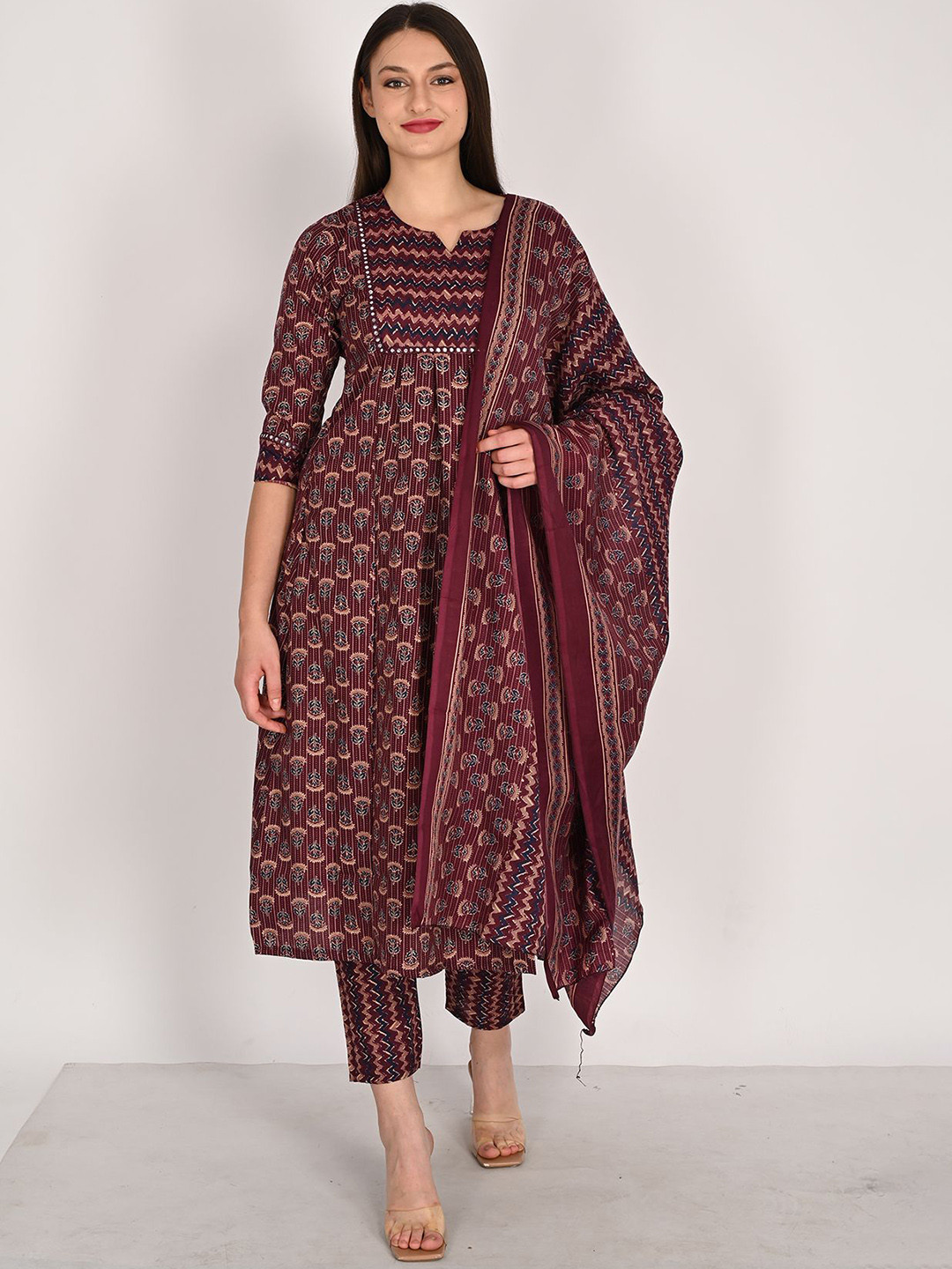 Roly Poly Women Floral Printed Regular Kurti with Pyjamas & With Dupatta