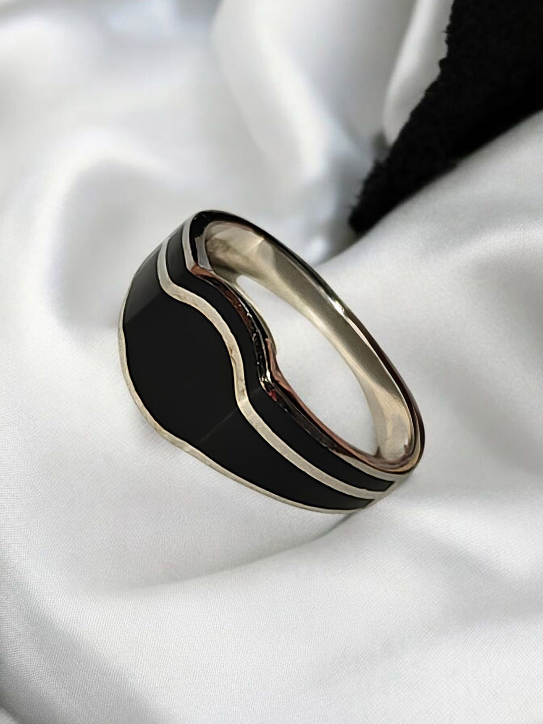 SilverAura 925 Men Sterling Silver Aesthetic Finger Ring