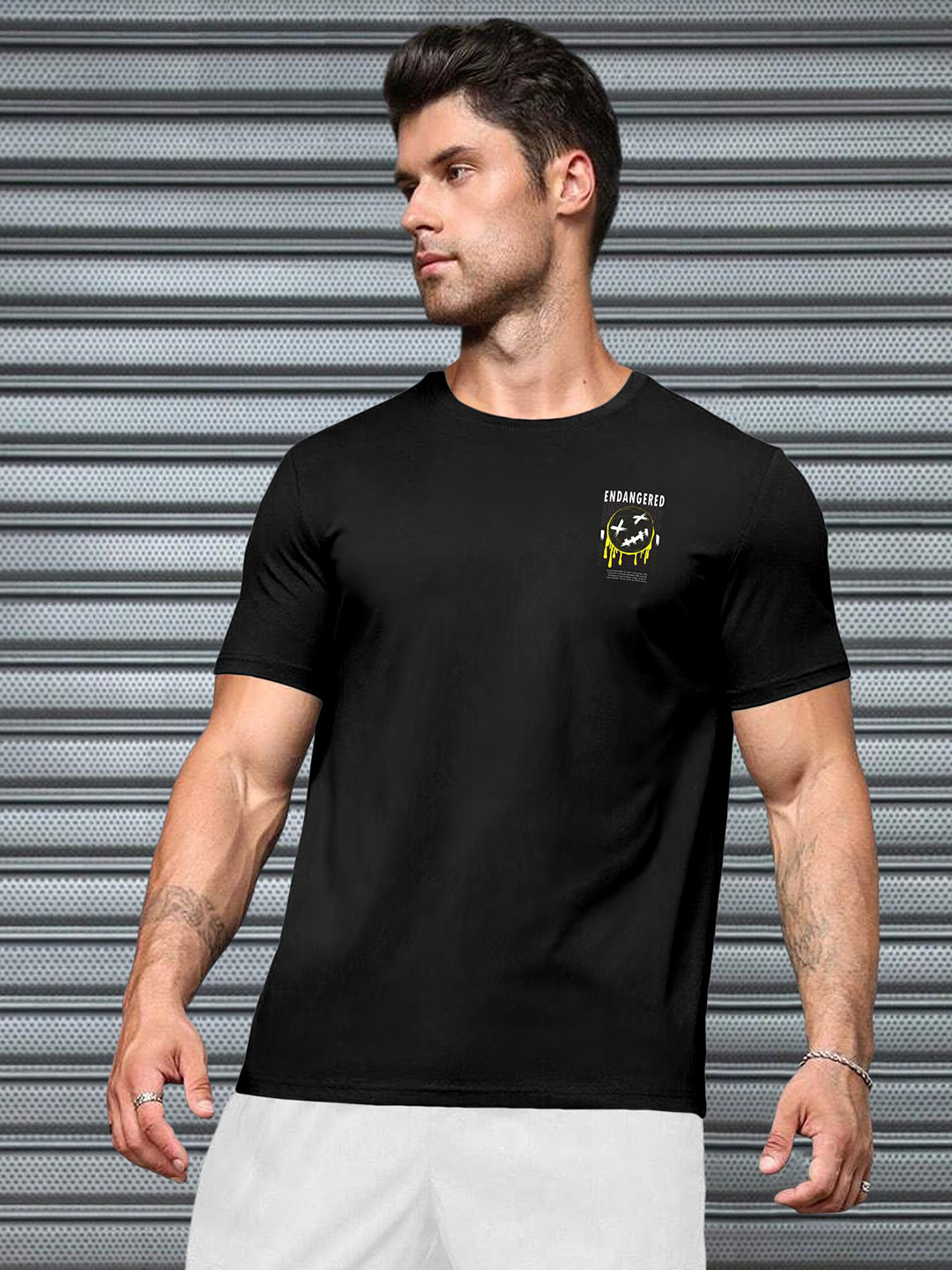 Triptee Men Graphic Round Neck Short Sleeves T-shirt