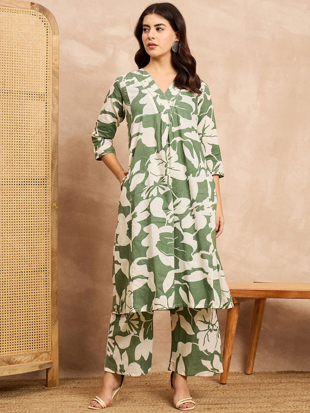 all about you Floral Printed A-Line V Neck Tunic With Palazzos Co-Ords Set