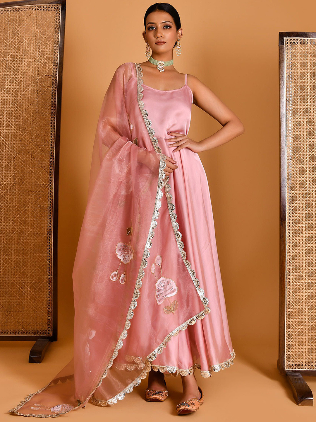 Bannhi by Priyanka Rathore  Women Solid Satin Kurta with Trousers & Dupatta