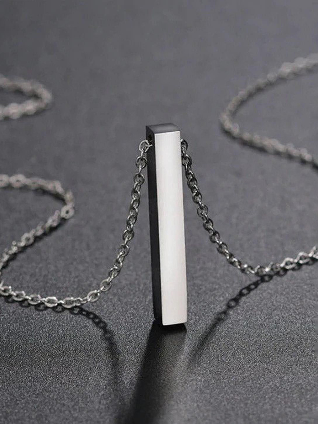 Crazy Fashion Oval Pendant with Chain