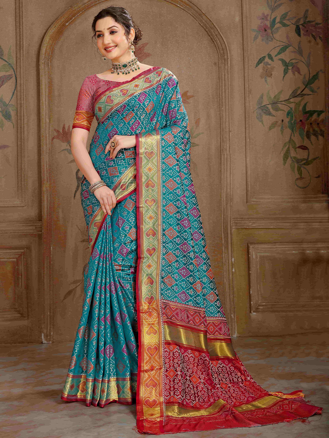 Rare Bello Woven Design Zari Patola Saree