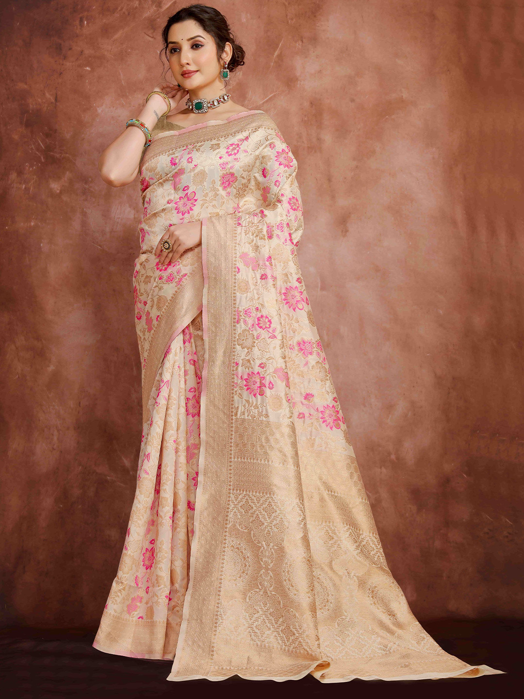 Rare Bello Woven Design Zari Saree