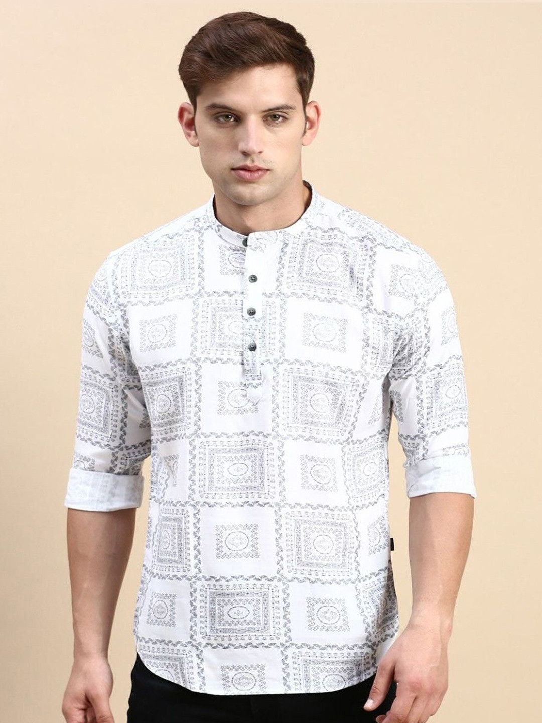 Aaryavar Men Geometric Printed Cotton Kurta