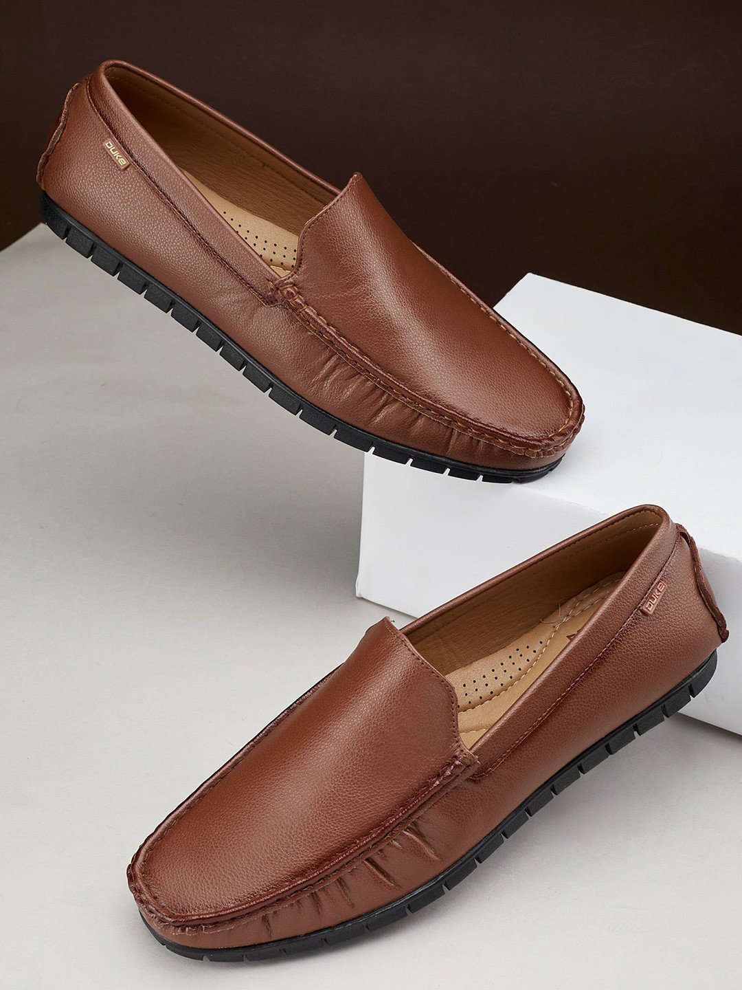 Duke Men Textured Gripcore Square Toe Loafers