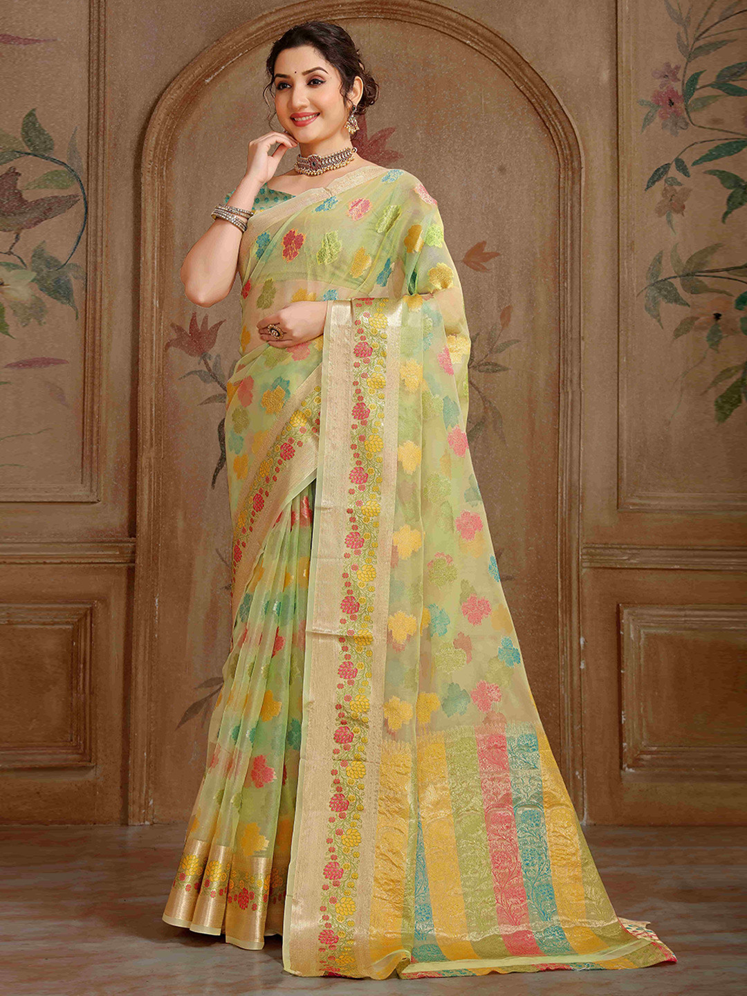 Rare Bello Woven Design Tissue Saree