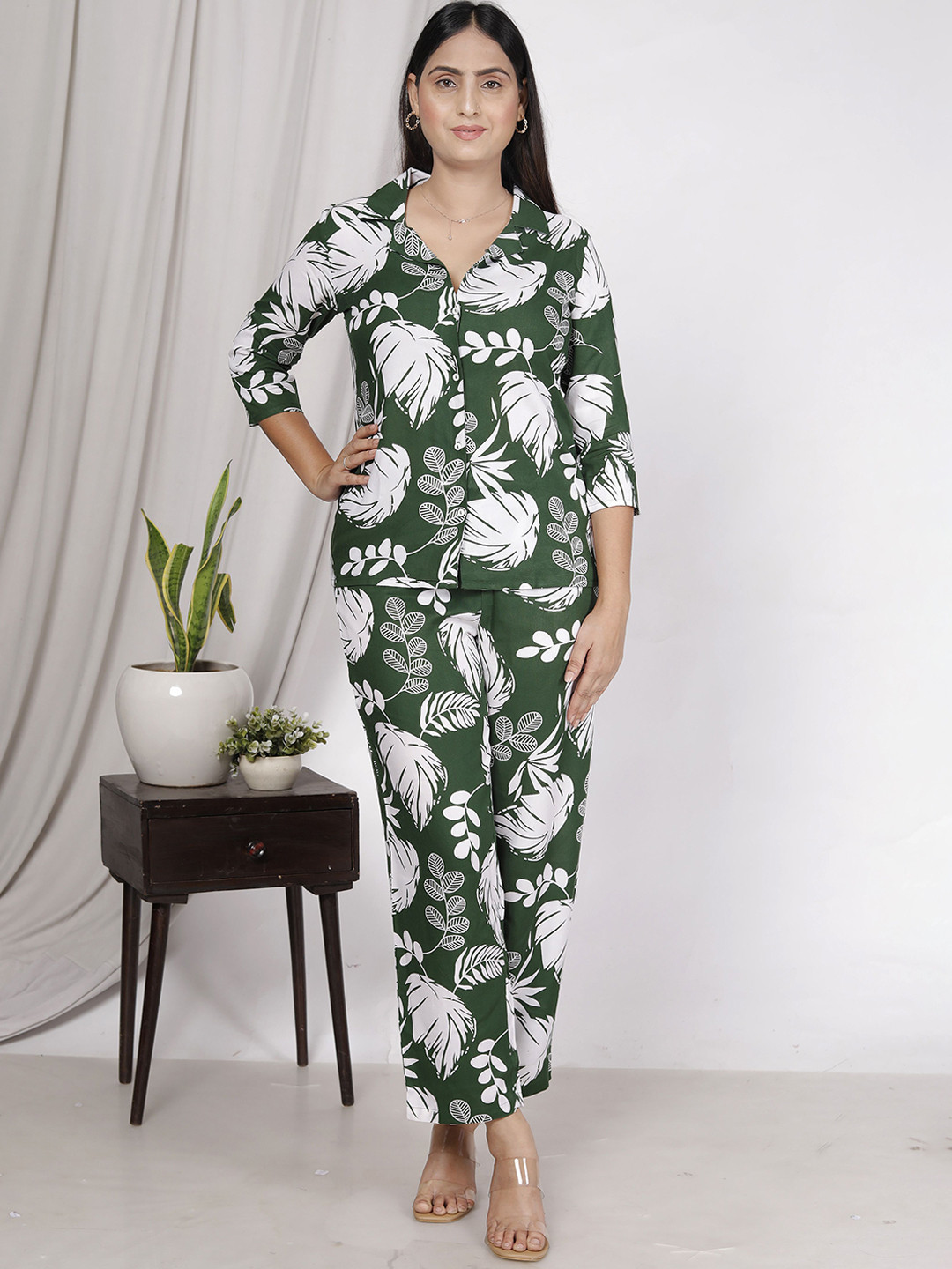 SAKURA Printed Shirt Collar Neck Shirt With Trousers Co-Ords