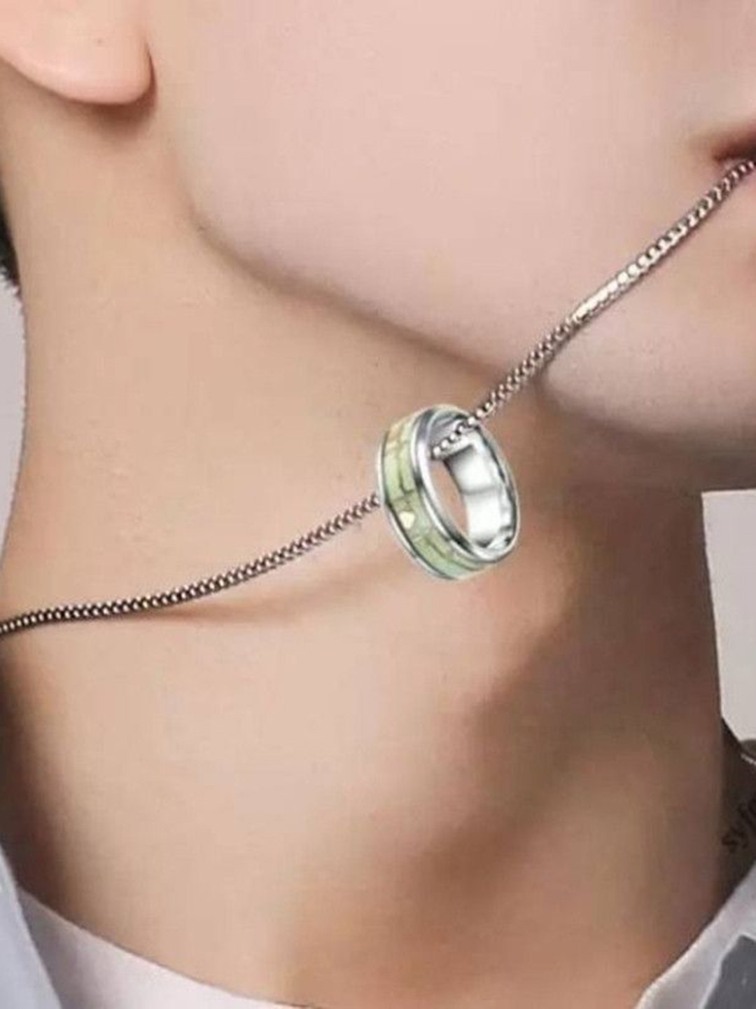 J.S ENTERPRISES Circular Ring Pendant with Chain