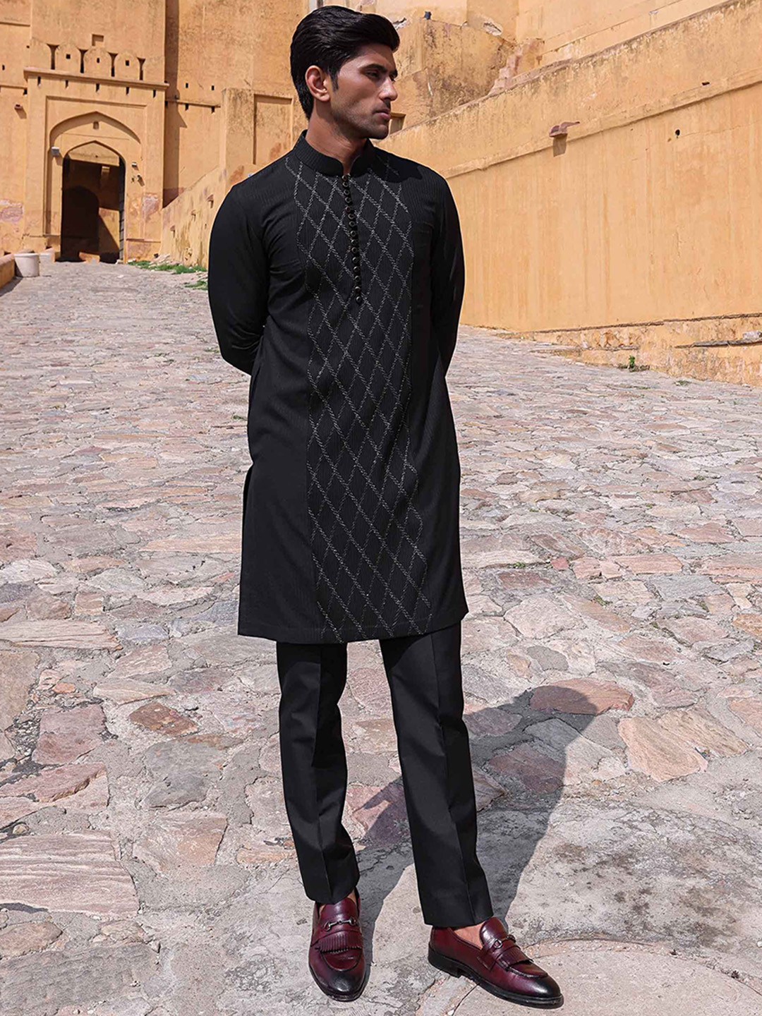 ABKASA Nevan Men Printed Kurta with Trousers