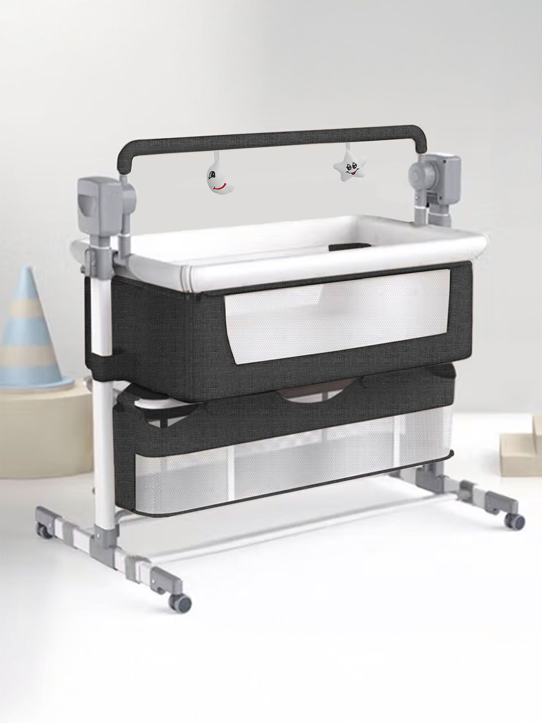 StarAndDaisy Electric Baby Cradle With Tilt Mode Rocking Mosquito Net & Swivel Wheels