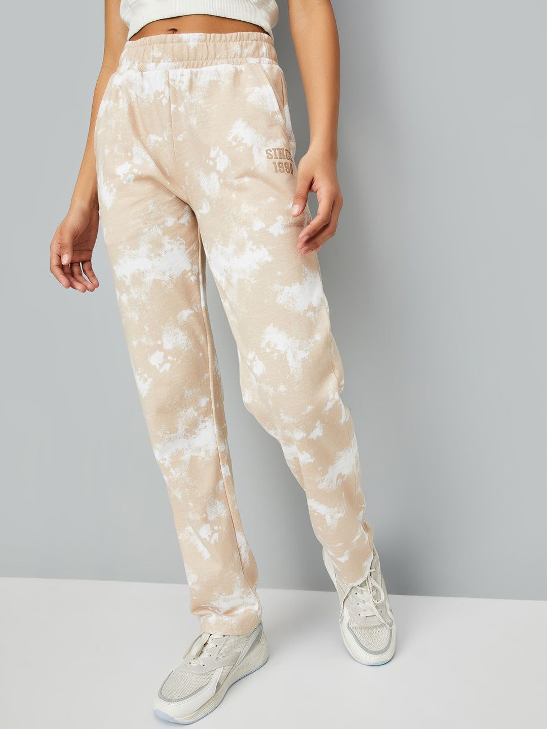 max Women Tie & Die Printed Mid Rise Track Pants