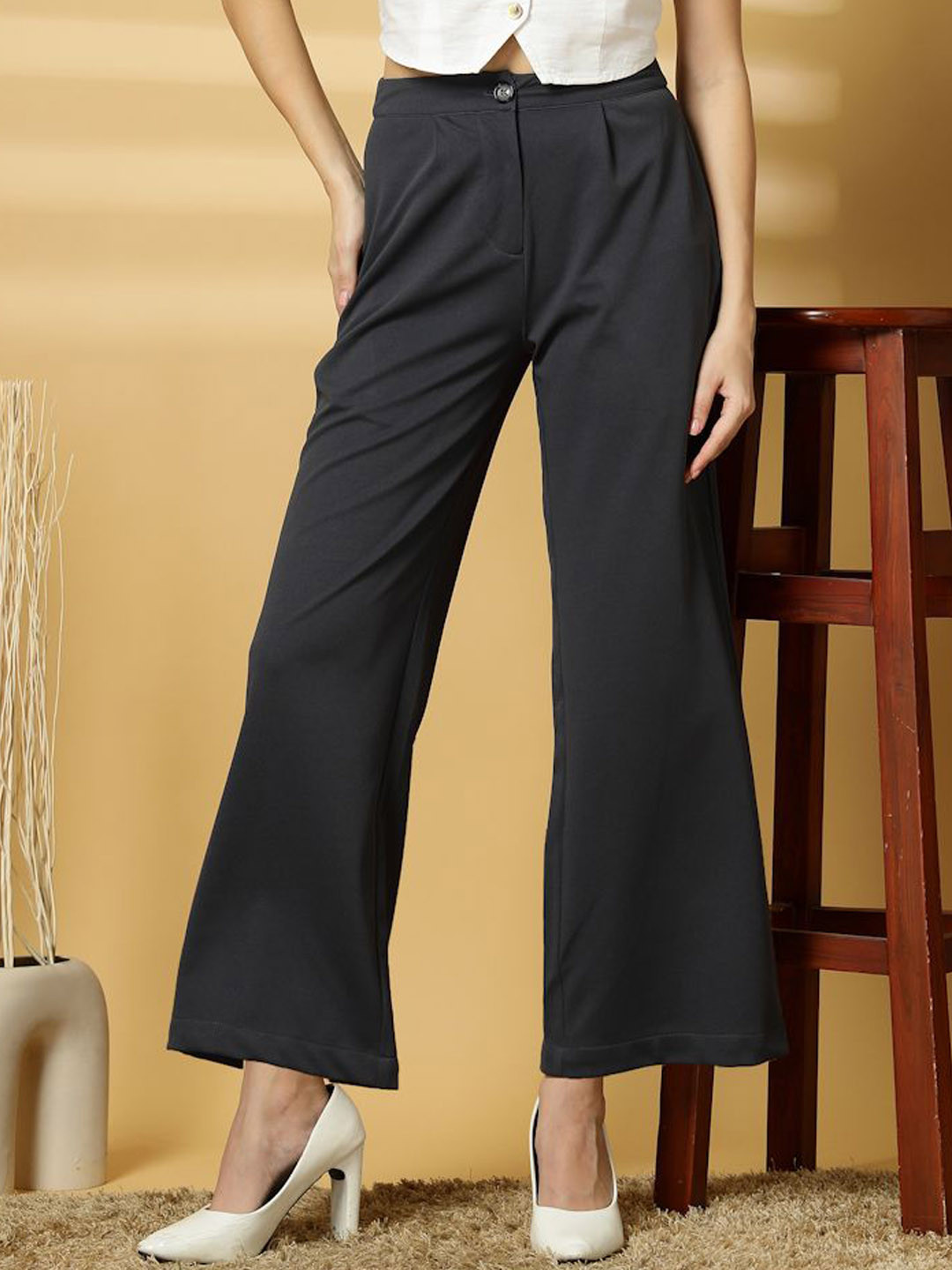 OOMPH! FACTOR Women Relaxed Pleated Trousers