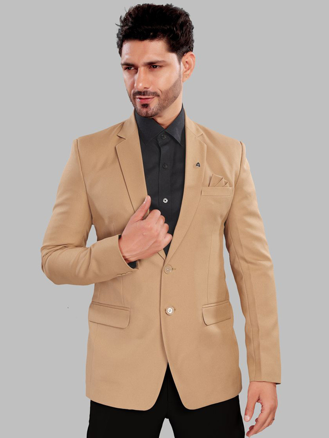 UR ETHICS Slim-Fit Notched Lapel Collar Single Breasted Blazer