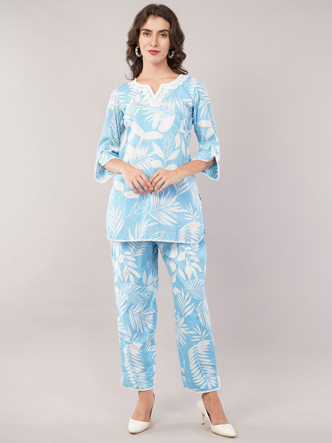 Mishy Floral Printed V-Neck Lace Detail Side Slit Cotton Tunic With Trousers Co-Ords