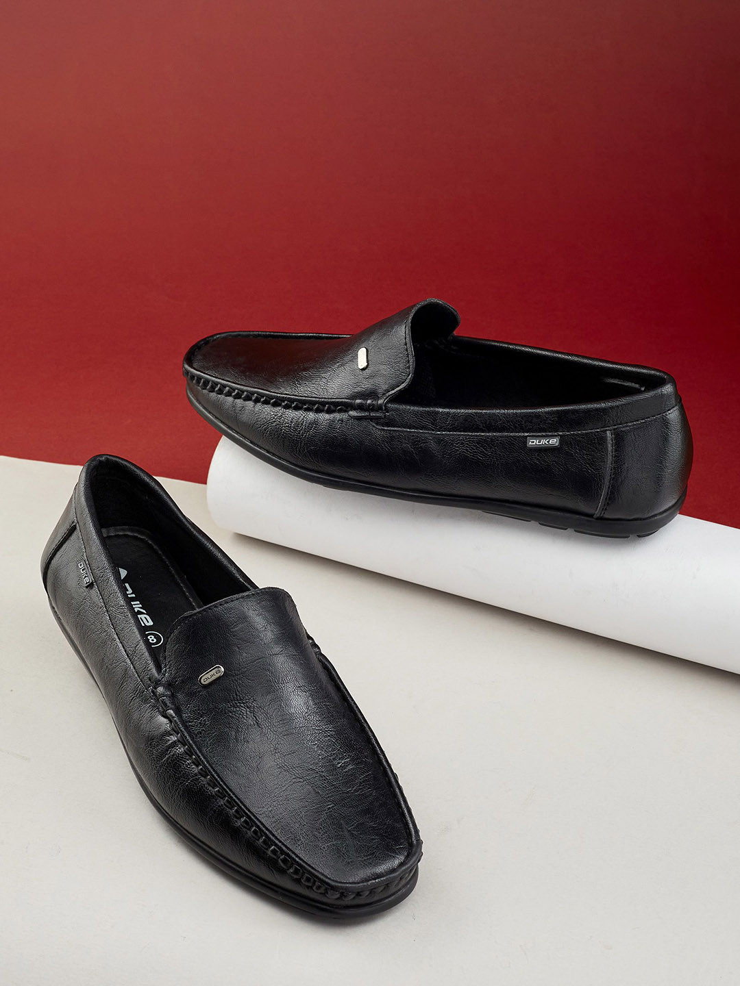 Duke Men Textured Classic Loafers