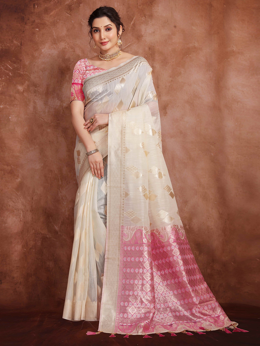 Rare Bello Woven Design Zari Saree With Blouse Piece