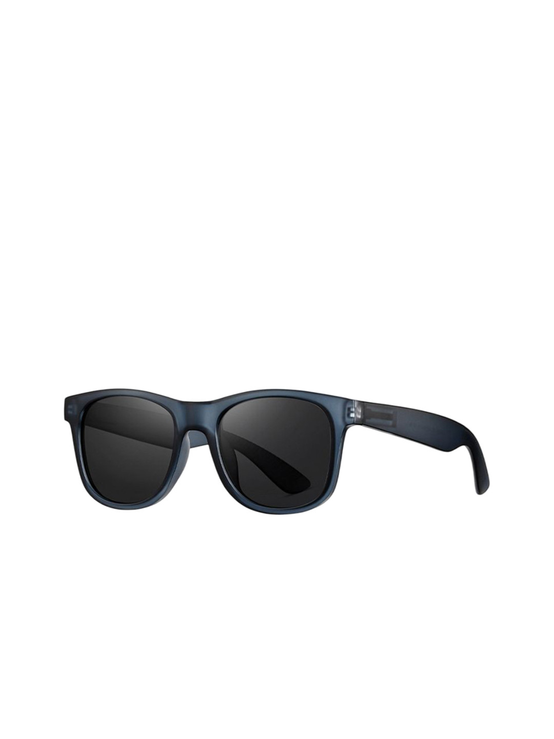 StyleCast x Revolte Men Polarised and UV Protected Lens Sunglasses M113S16101E