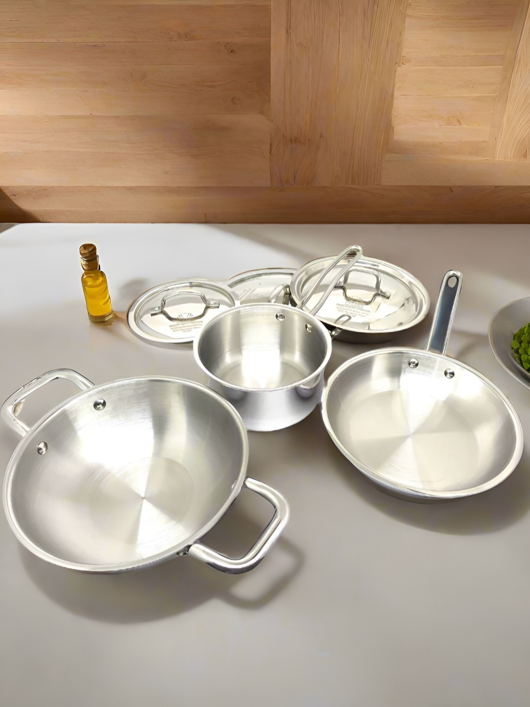 Nyra Kitchenware Steel Dishwasher Safe Tri-Ply Stainless Steel Cookware Set of