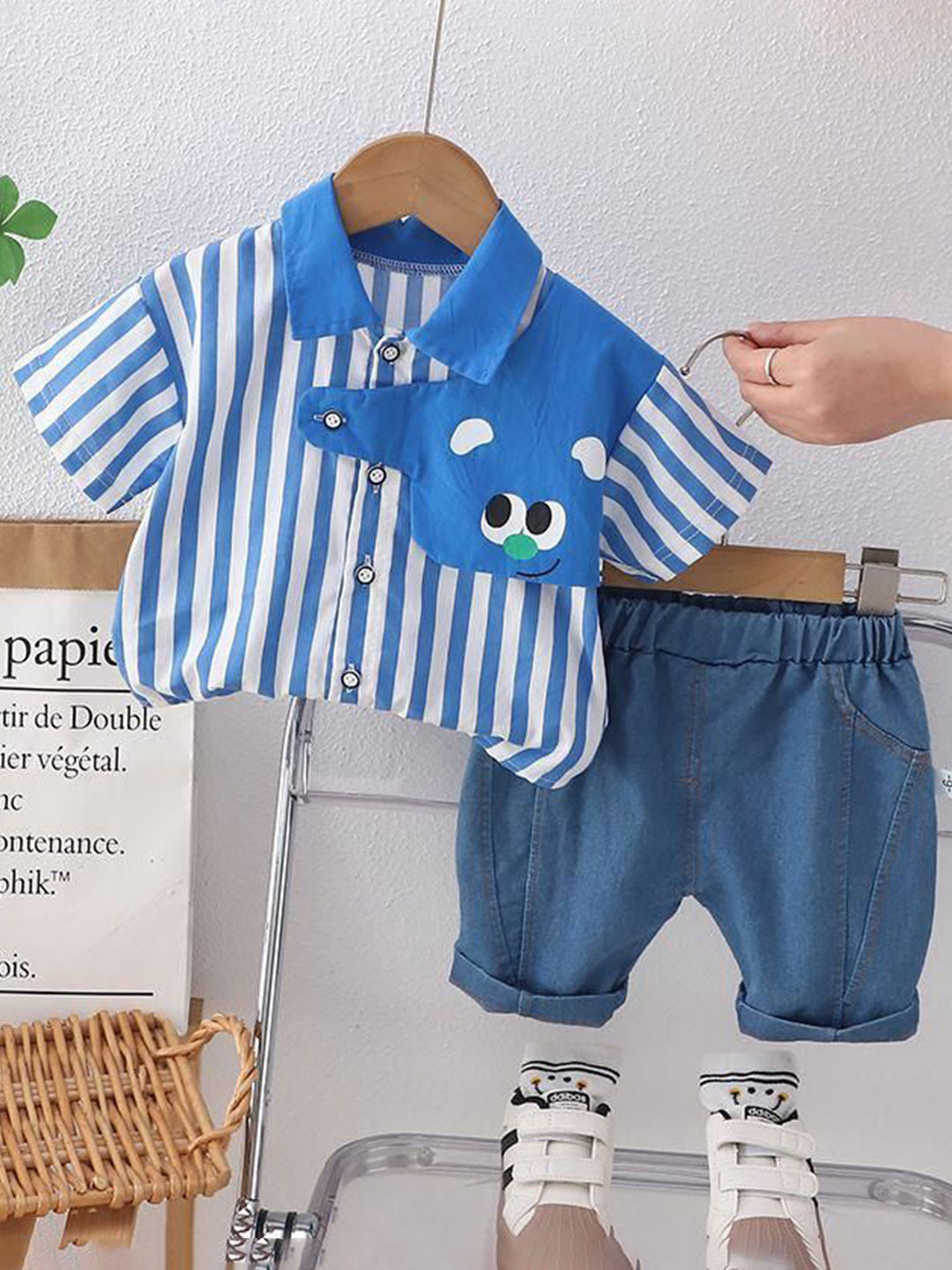 POP STREET KIDS Unisex Kids Striped T-shirt with Shorts