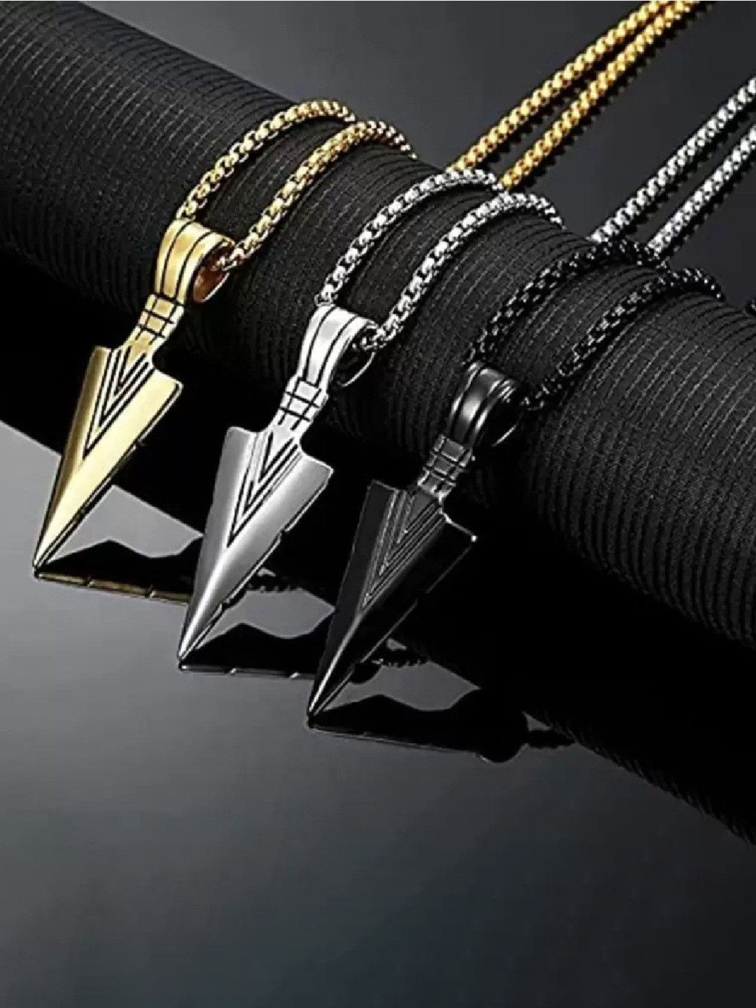 Crazy Fashion RT FAS Unisex Set Of 3 Contemporary Pendants with Chains