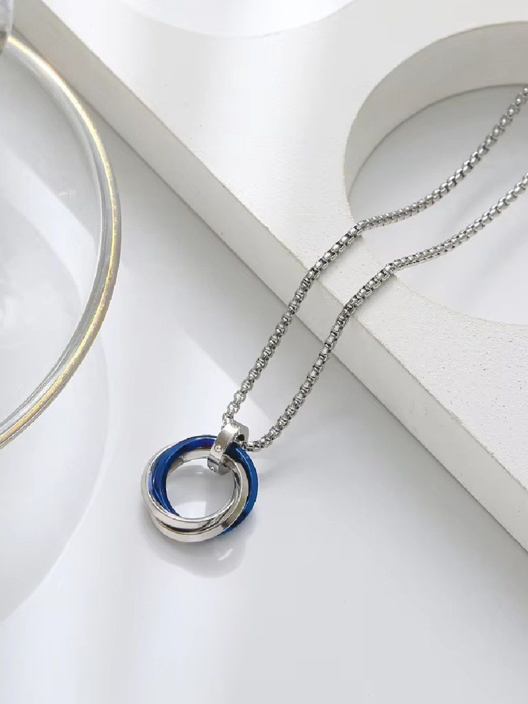 Crazy Fashion IFAS Unisex Blue Interlocked Triple Circular Pendants With Chains