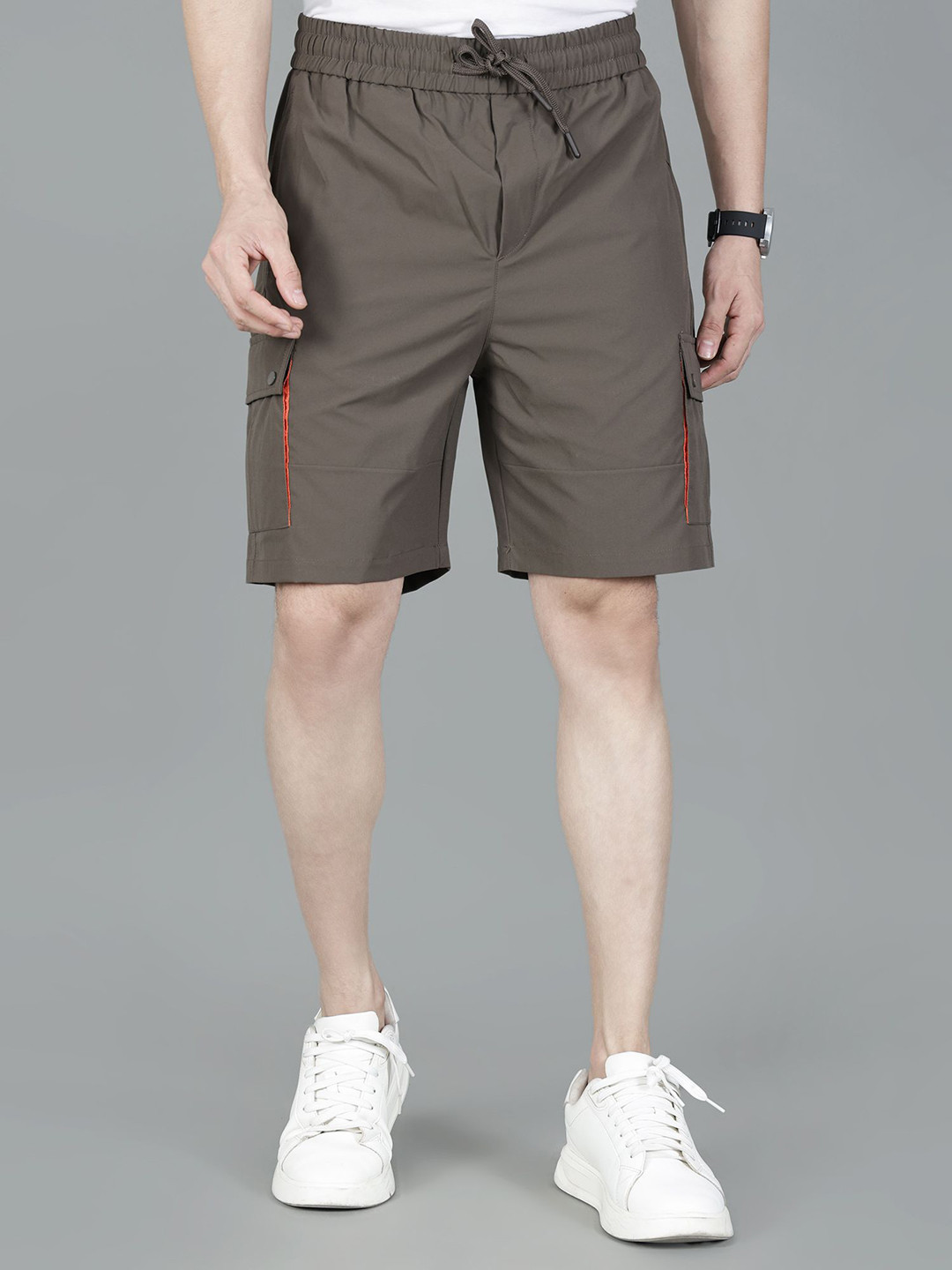 Fort Collins Men Solid Mid-Rise Relaxed Fit Cotton Cargo Shorts