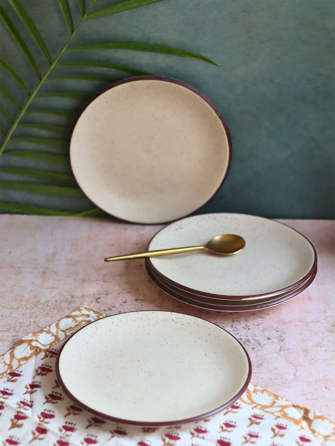 WEAVING HOMES Bliss White & Brown 4 Pieces Ceramic Quarter Plates