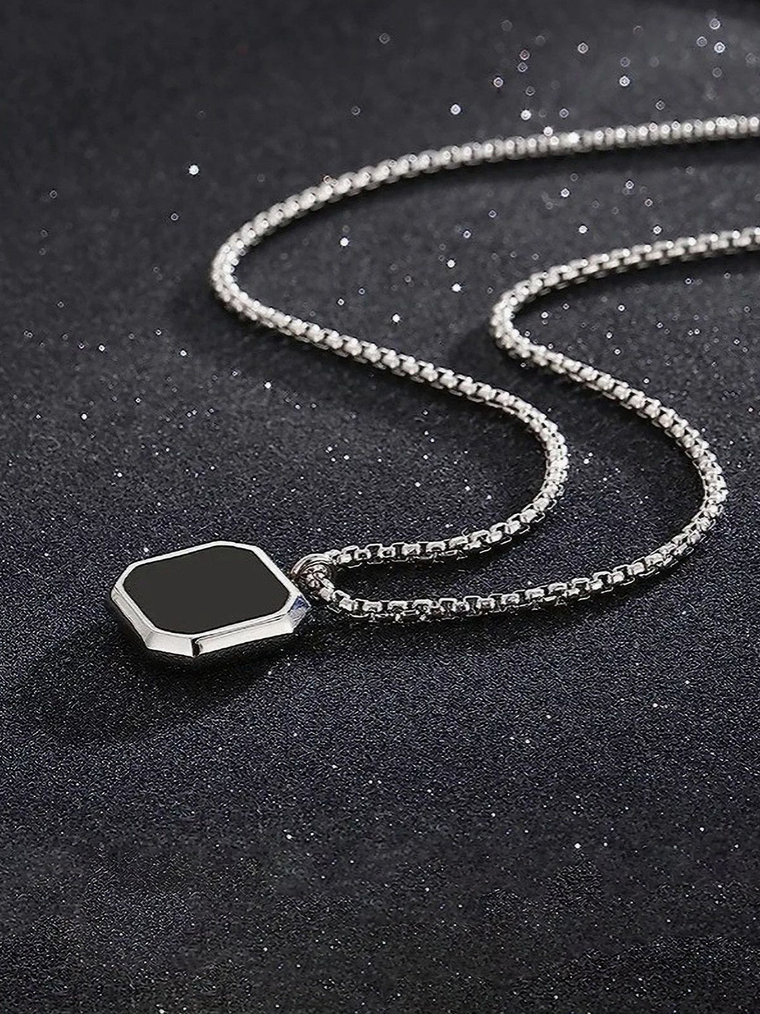 J.S ENTERPRISES Square Pendants with Chains