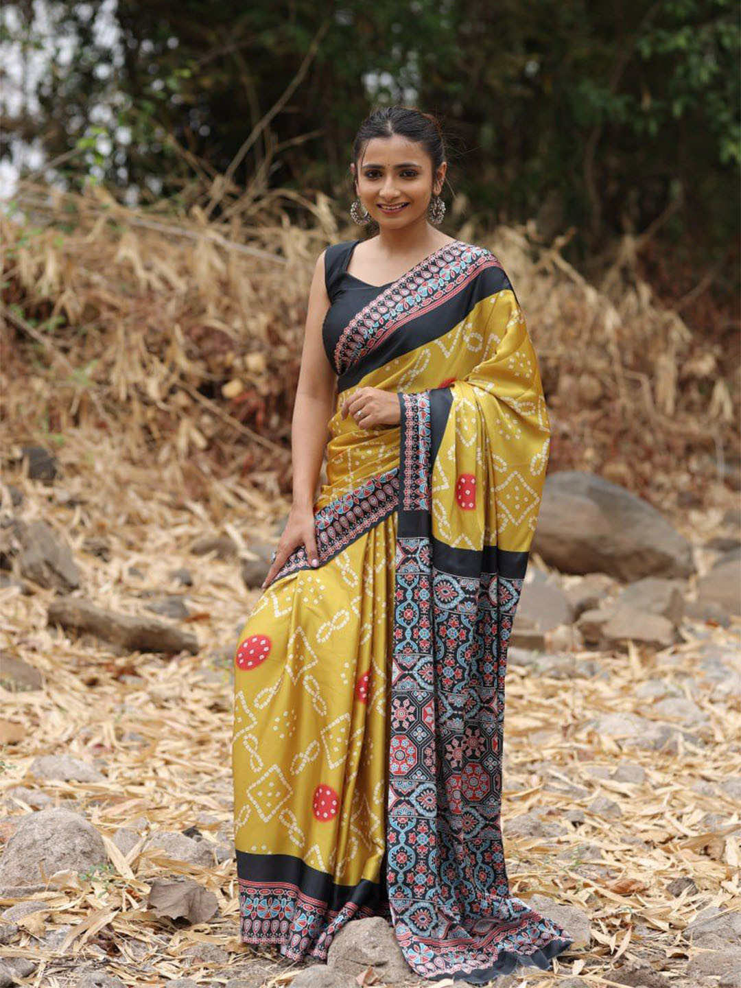 STAVA CREATION Bandhani Pure Crepe Saree