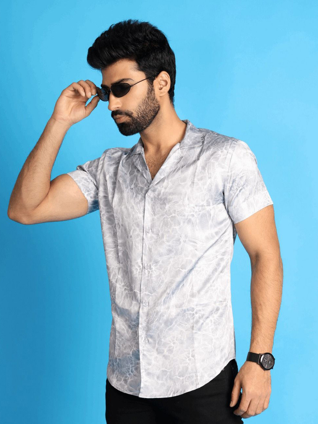 15 BUTTONS Comfort Printed Spread Collar Satin Casual Shirt