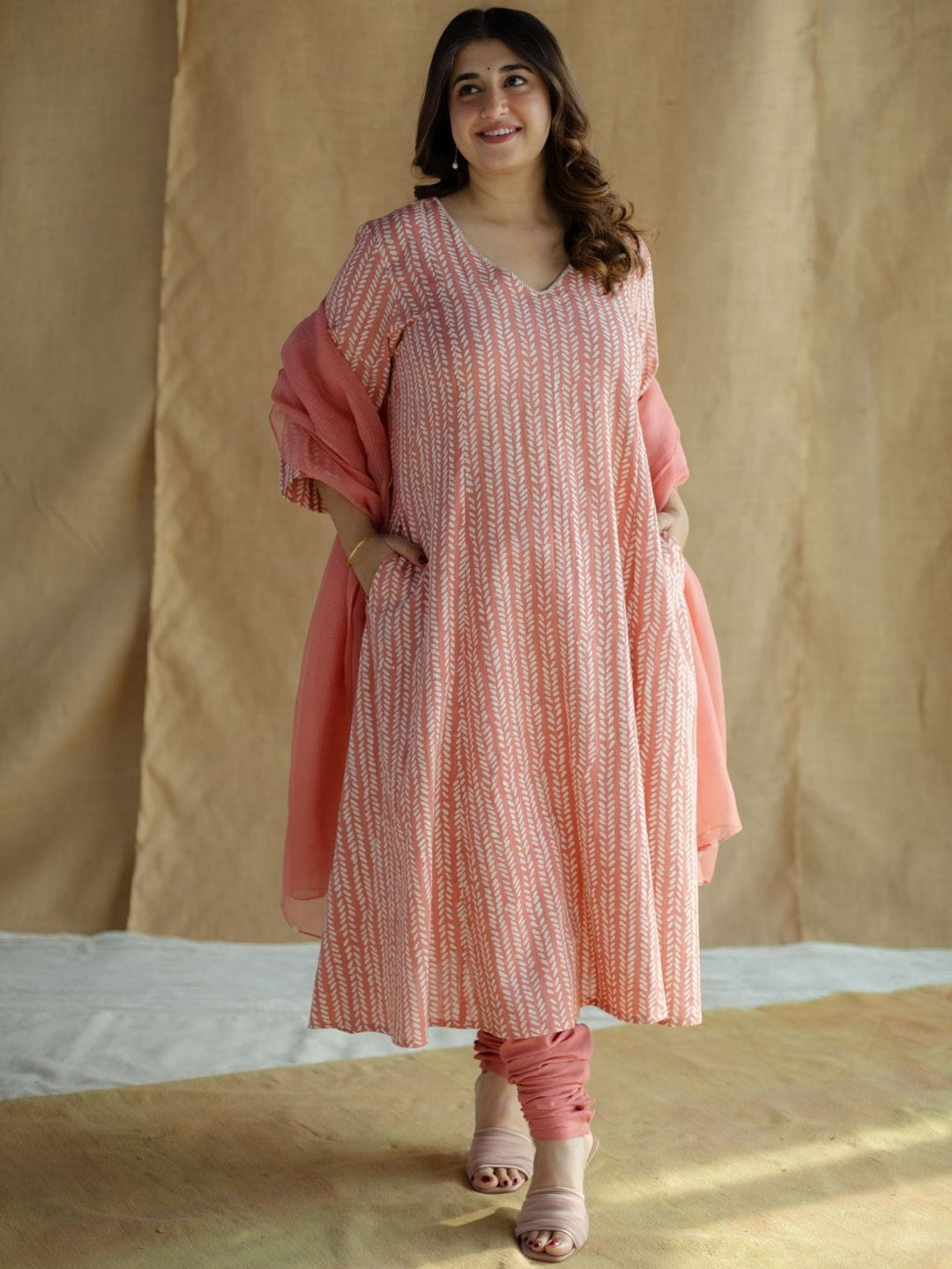 THE INDIAN ETHNIC CO Women Slim-Fit Churidar