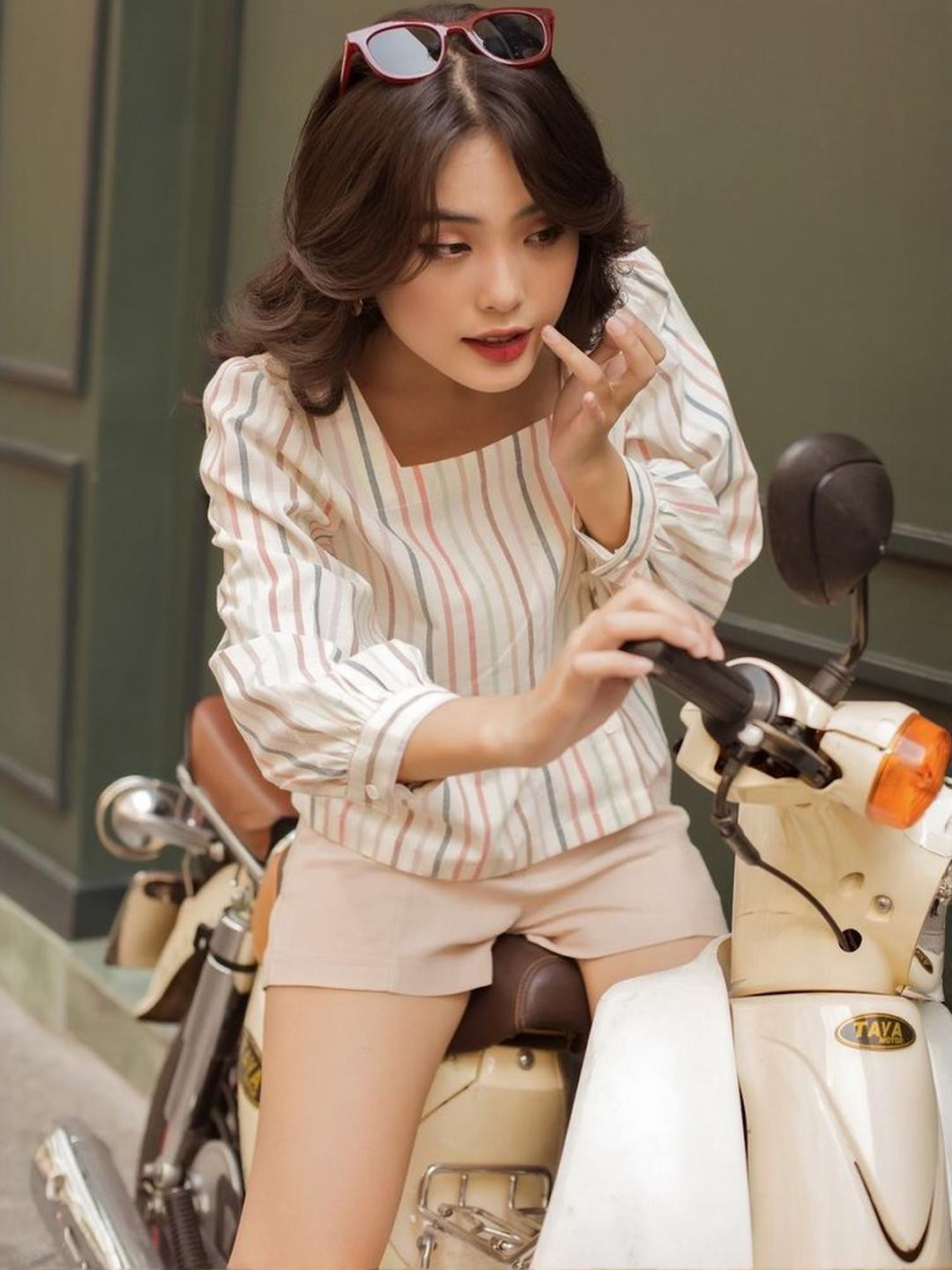 Moda Rapido Striped Square Neck Linen Top