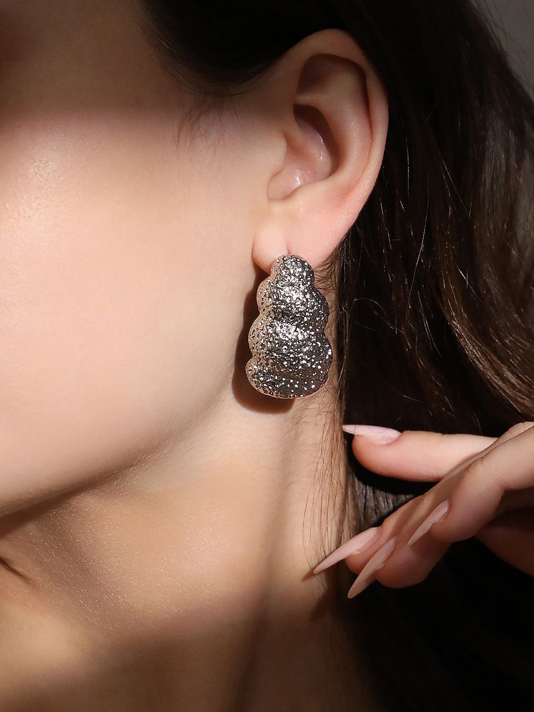 SOHI Set Of 2 Silver-Plated Contemporary Everyday-Dented Hoop Earrings