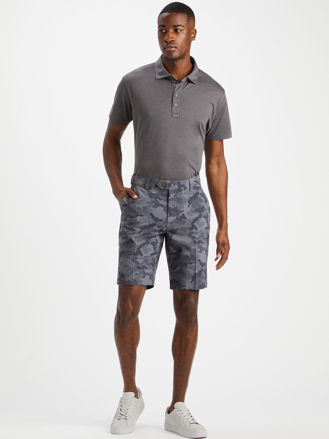 Gfore Men Camouflage Printed Mid-Rise Shorts