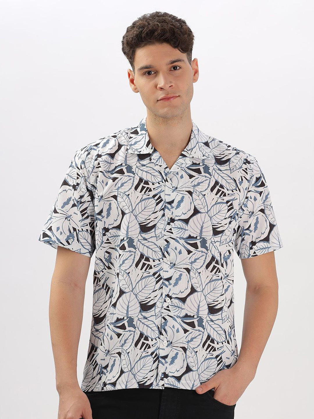 Vestirio Relaxed Leaf Printed Cuban Collar Casual Shirt