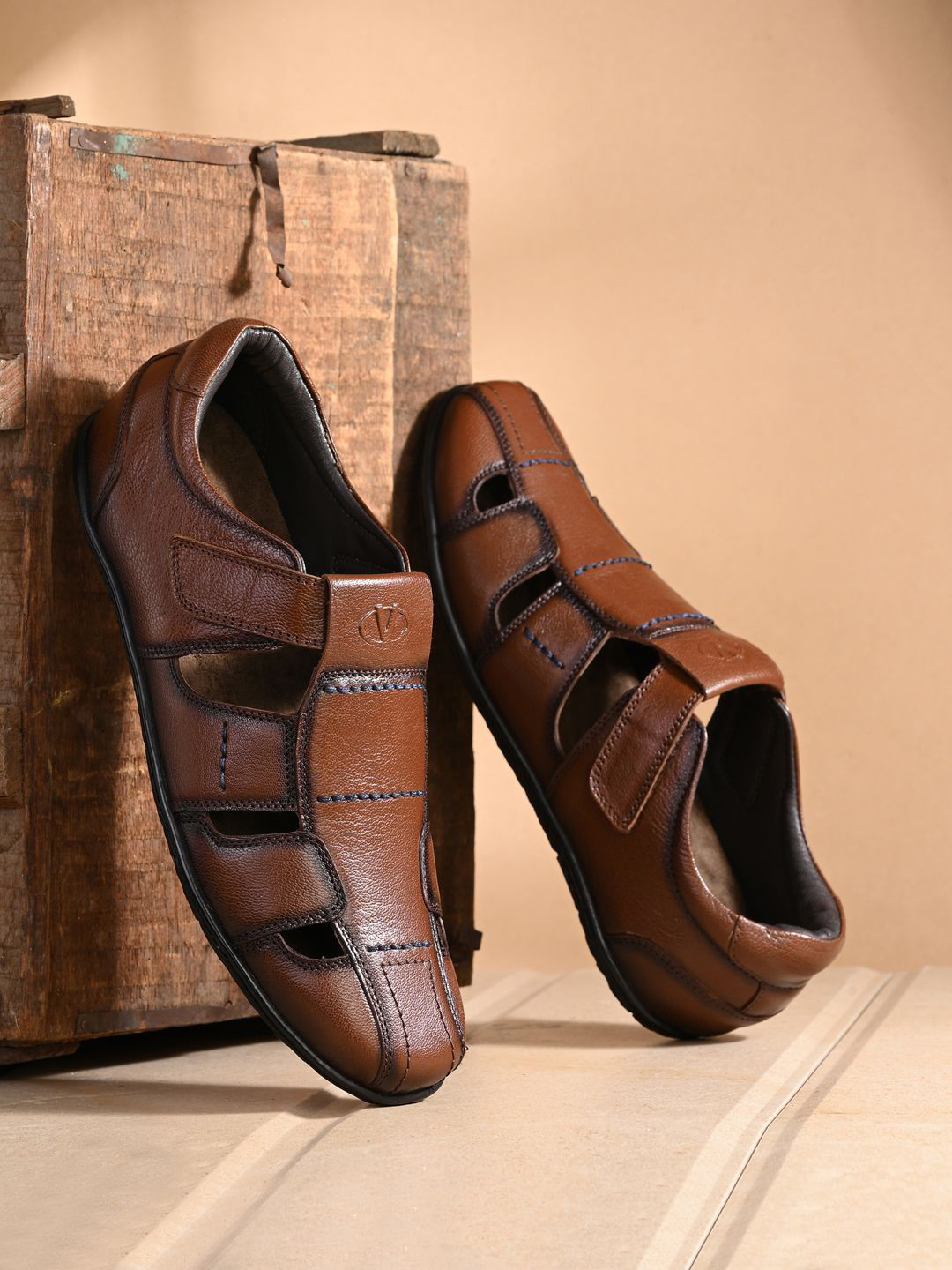 Valentino Men Leather Fisherman Sandals